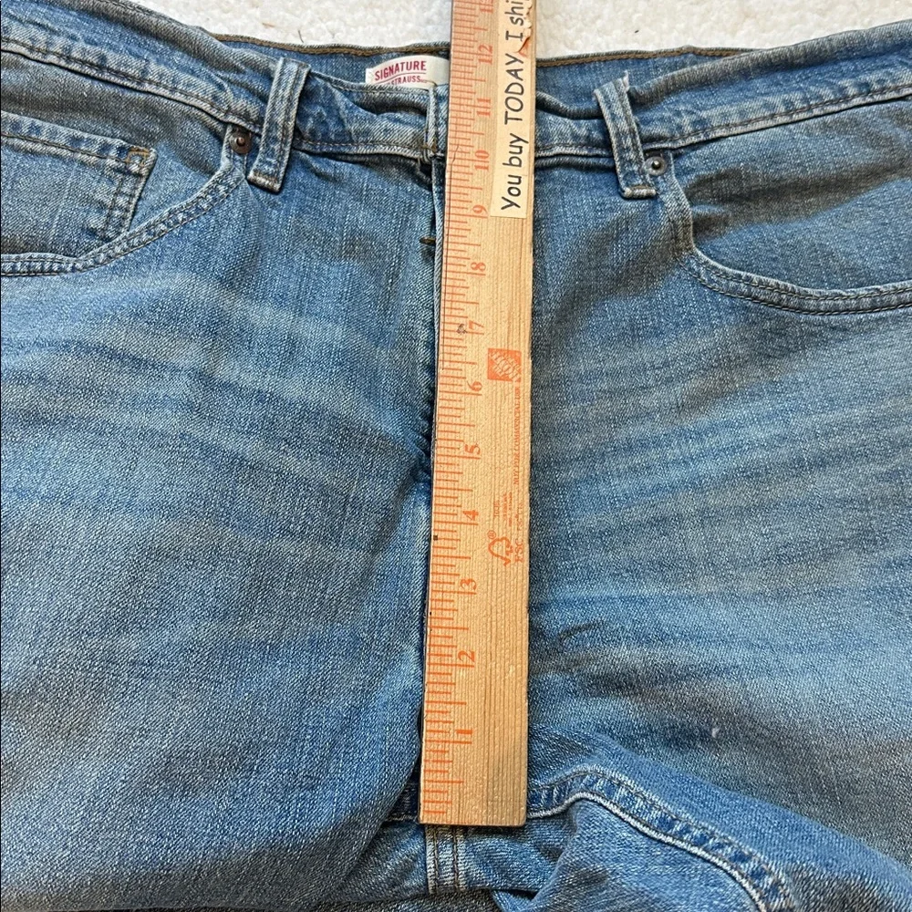 Signature by Levi Strauss bootcut silhouette